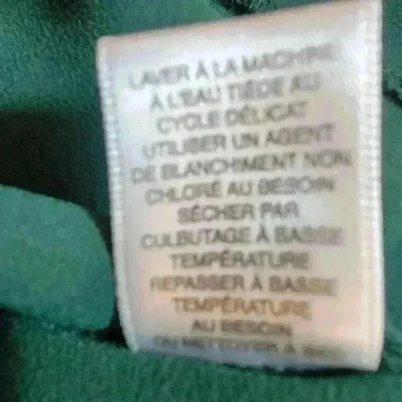 Lord & Taylor Emerald Green Blouse Keyhole - Picture 14 of 15